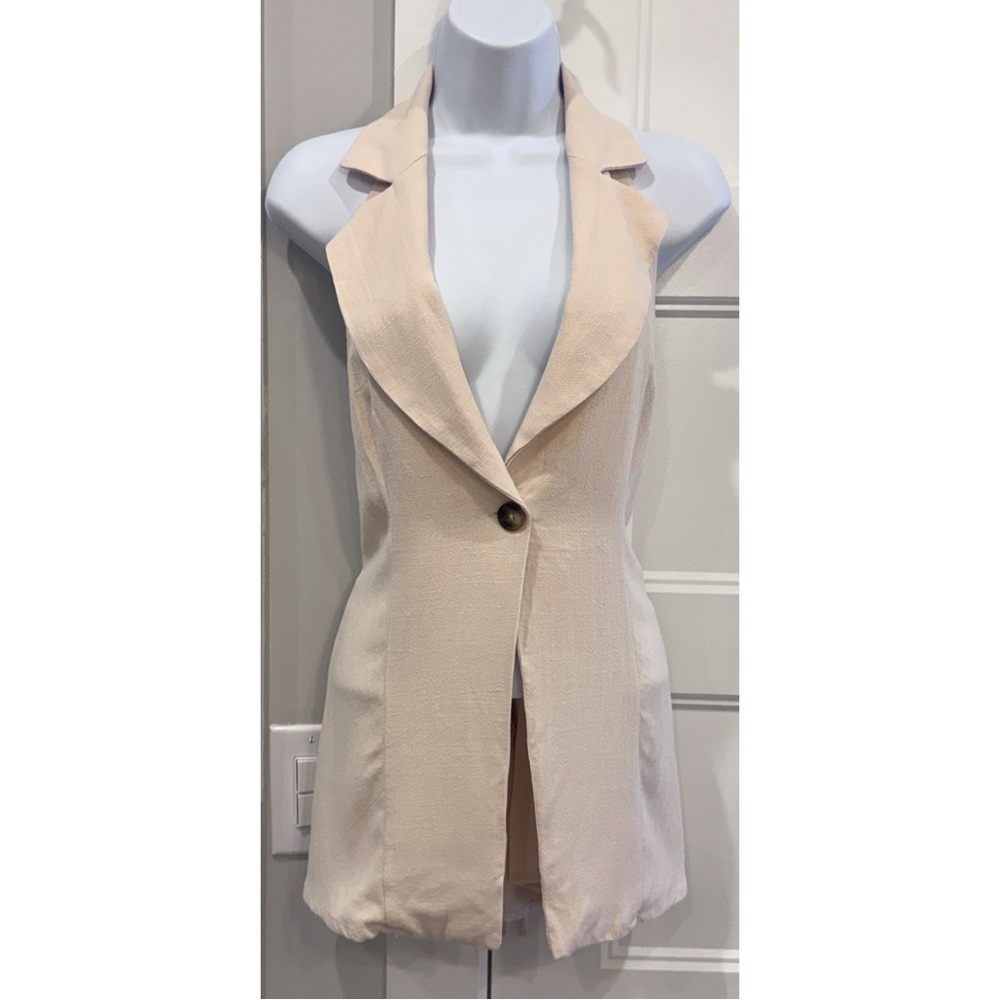 Good Luck Gem Sleeveless Vest in Light Tan